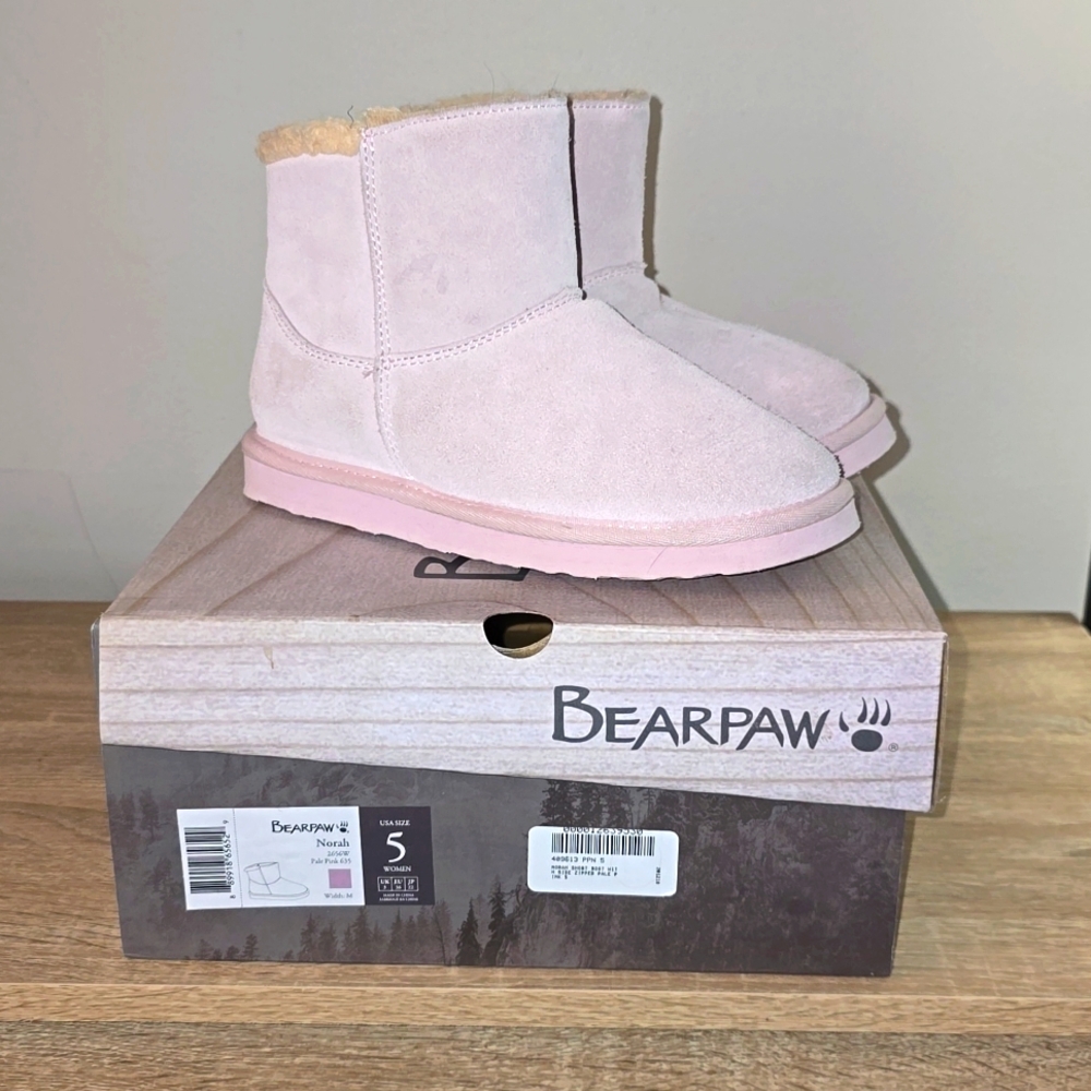 New Bearpaw booties